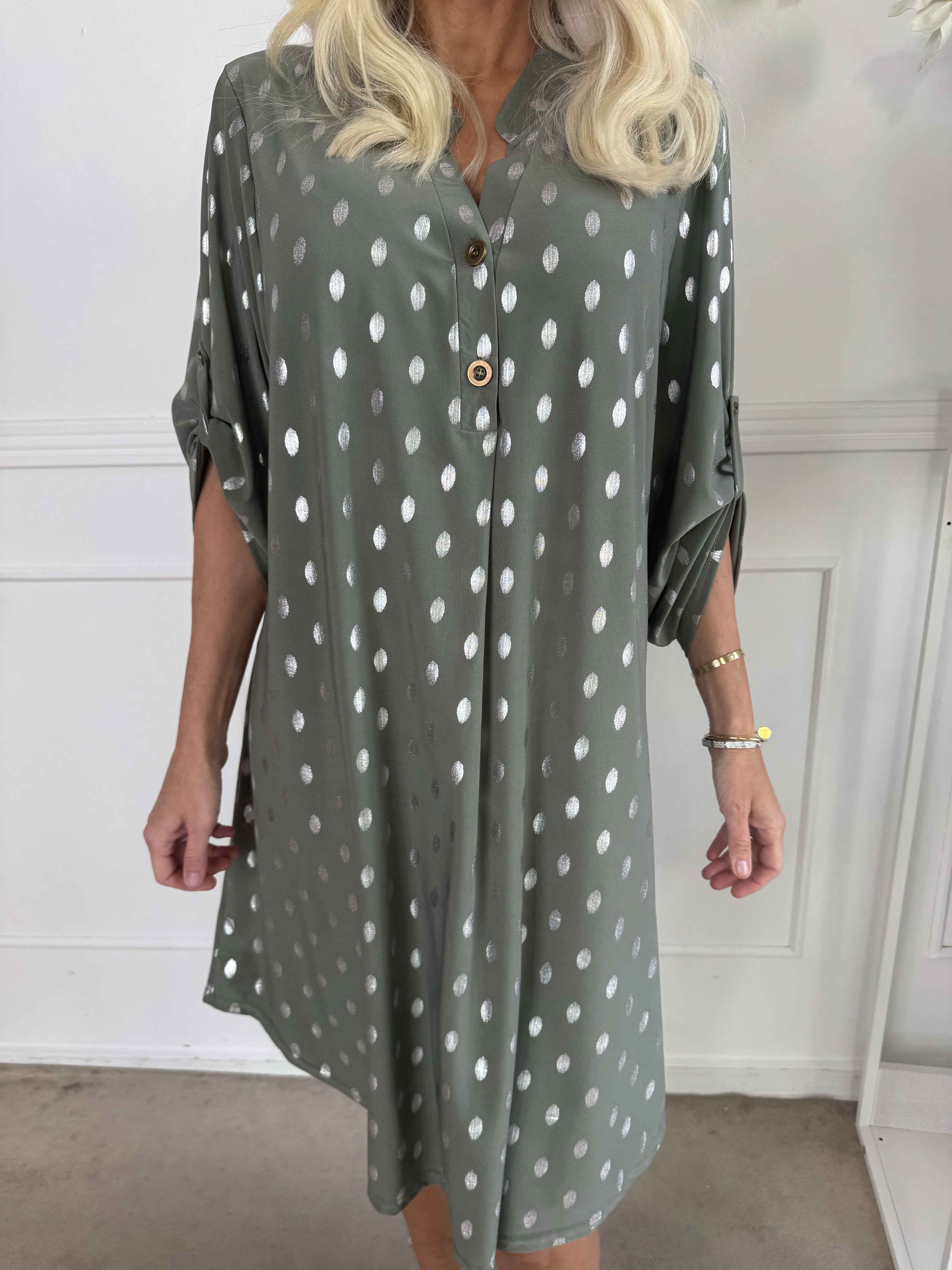 Ebba Silver Long - Elastisk kjole med sølv prikker